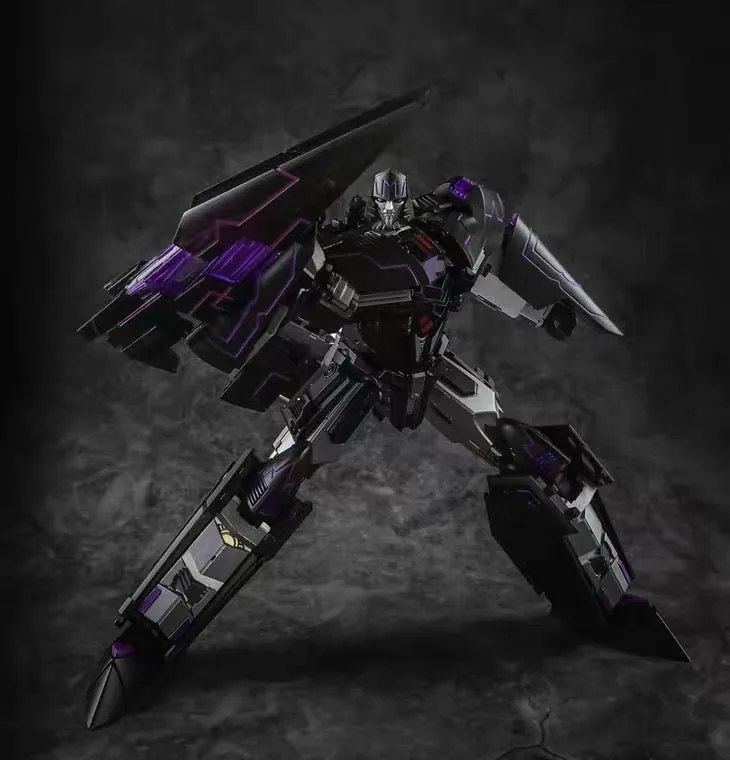 Generation Toy GT-02 GT02 (GT-03 GT-3) Tyrant (IDW Megatron) Reissue 24cm / 9.5"