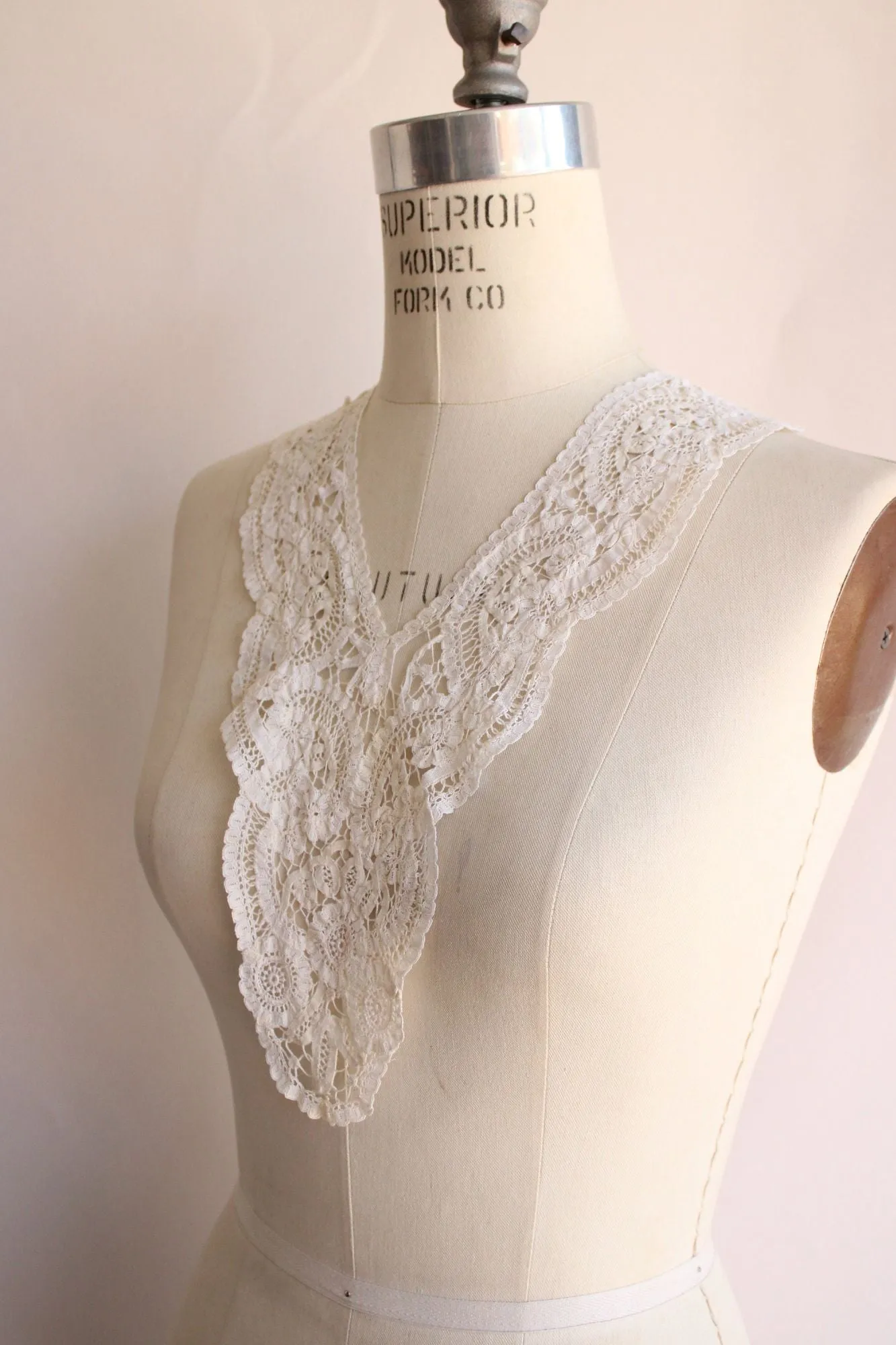 Vintage 1940s 1950s White Detachable Lace Collar