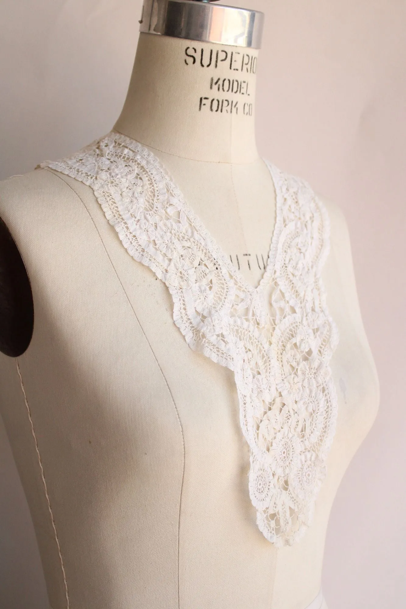 Vintage 1940s 1950s White Detachable Lace Collar