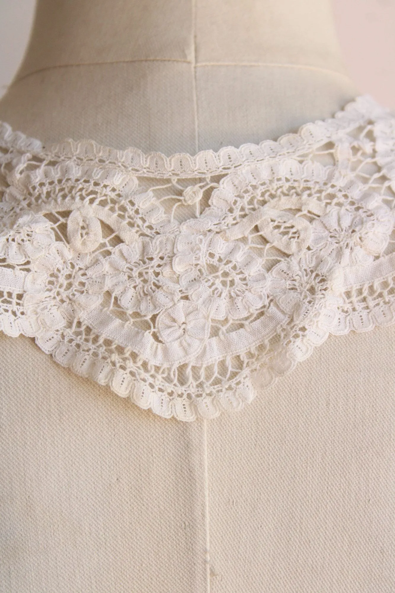 Vintage 1940s 1950s White Detachable Lace Collar